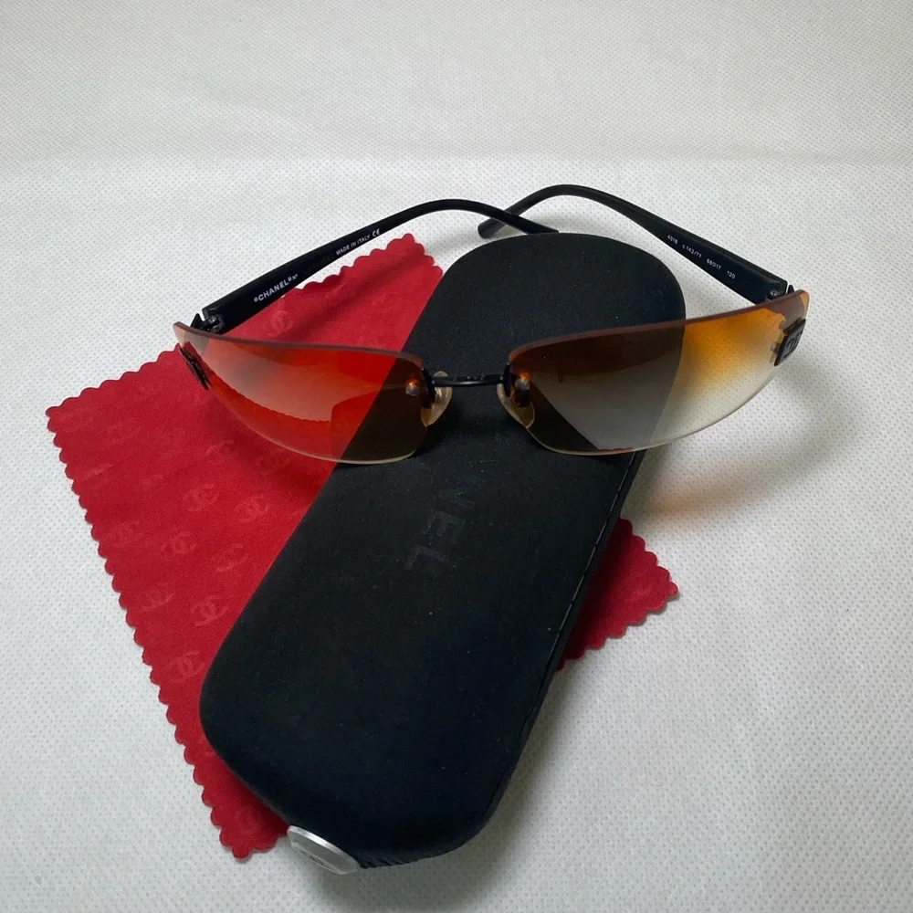 Chanel Y2K Sunglasses - Picture 8 of 8